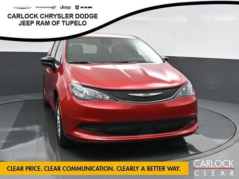 New 2026 Chrysler Voyager LX image 5