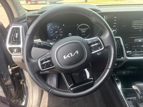 Used 2023 Kia Sorento SX AWD/4WD image 27