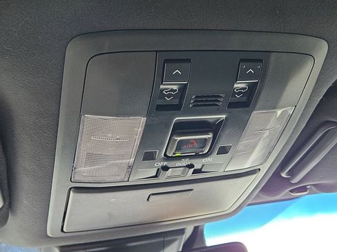 Used 2023 Lexus GX 460 Premium image 29