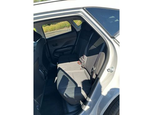 Used 2025 Hyundai Kona SEL image 9