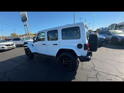 Used 2021 Jeep Wrangler Unlimited Sahara w/ Cold Weather Group image 6