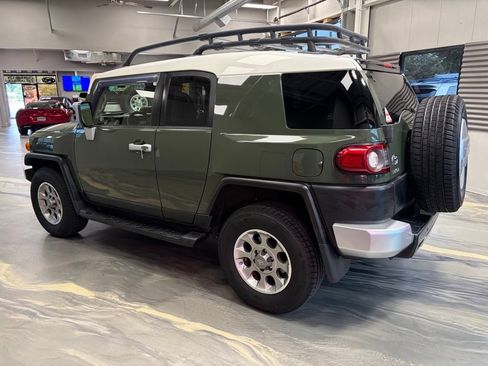 Used 2012 Toyota FJ Cruiser 4WD w/ Upgrade Pkg image 37