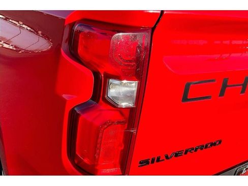 Used 2020 Chevrolet Silverado 1500 Custom w/ Custom Value Package image 31