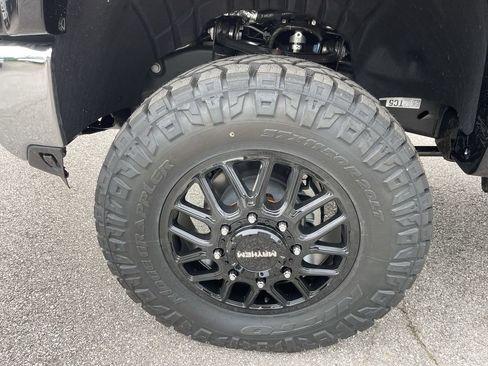 New 2026 Chevrolet Silverado 3500 LTZ w/ LTZ Plus Package AWD/4WD image 10