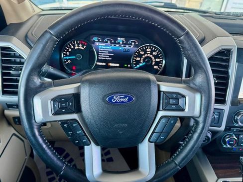 Used 2017 Ford F150 Lariat image 11