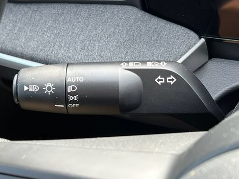 New 2026 Nissan Kicks SV w/ SV Premium Package FWD image 12