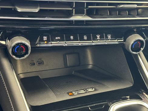 New 2026 Chevrolet Traverse LT w/ Driver Confidence Package FWD image 25