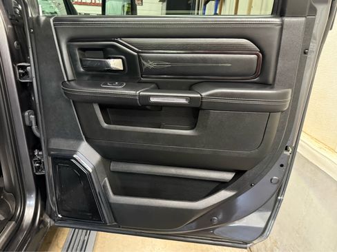 Used 2024 RAM 2500 Limited AWD/4WD image 27