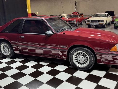Used 1989 Ford Mustang GT image 11