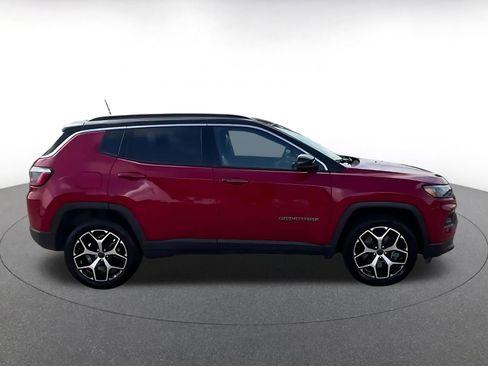 Used 2025 Jeep Compass Limited AWD/4WD image 14