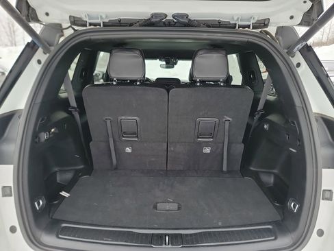 Used 2024 Jeep Grand Cherokee L Laredo image 22