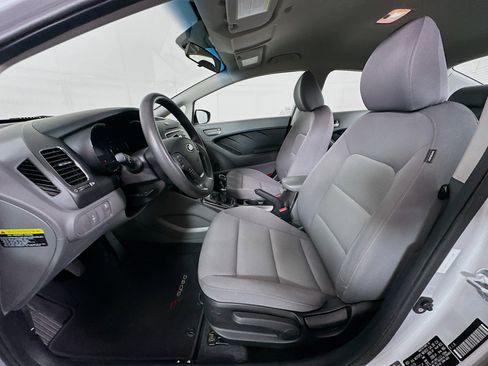 Used 2017 Kia Forte LX FWD image 13