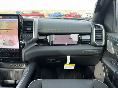 New 2026 RAM 1500 Laramie AWD/4WD image 33