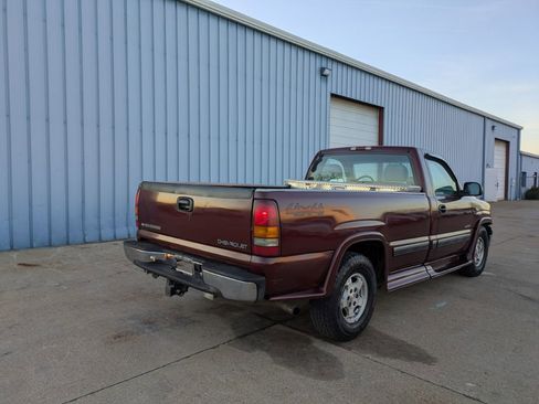 Used 2000 Chevrolet Silverado 1500 LS w/ Firm Ride Suspension Pkg image 5