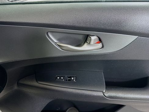 Used 2020 Kia Forte LXS image 30