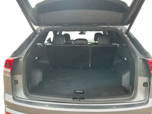 Used 2024 Volkswagen Atlas Cross Sport SE AWD/4WD image 22