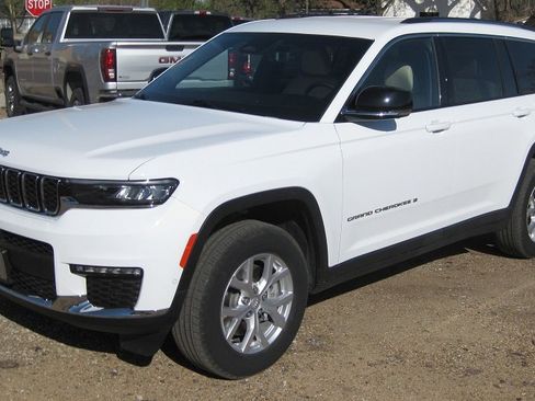 Used 2023 Jeep Grand Cherokee L Limited w/ Luxury Tech Group II AWD/4WD image 1