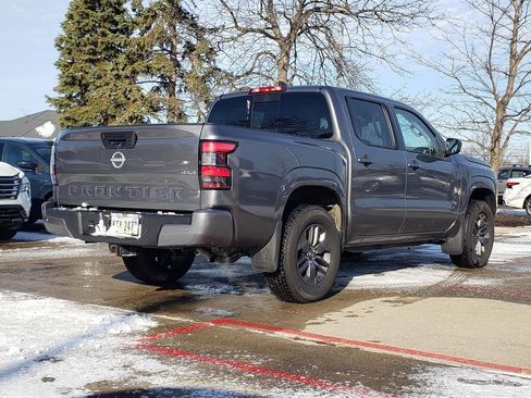 Certified 2025 Nissan Frontier SV w/ SV Convenience Package image 8