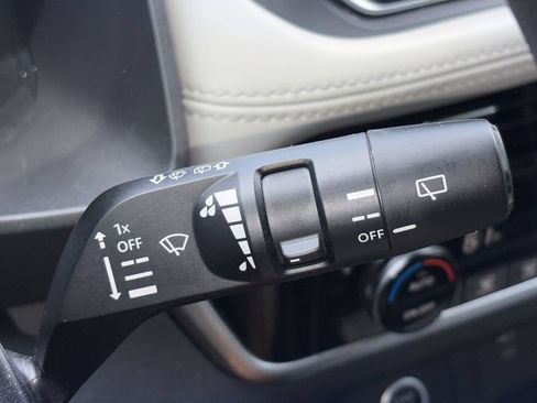 Certified 2023 Nissan Rogue SV FWD image 10