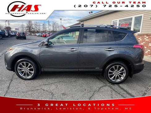 Used 2017 Toyota RAV4 Limited image 3
