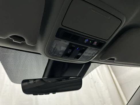 Used 2018 Honda Odyssey Touring image 21
