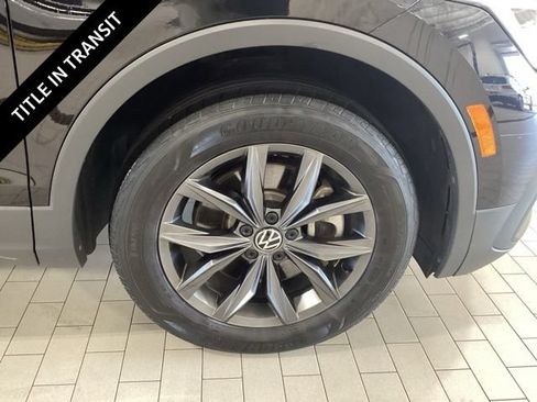 Used 2024 Volkswagen Tiguan SE AWD/4WD image 25