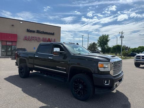 Used 2018 GMC Sierra 2500 Denali AWD/4WD image 7