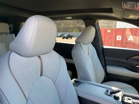 New 2026 Toyota Grand Highlander AWD Hybrid image 20