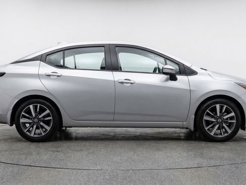 Used 2025 Nissan Versa SV FWD image 11