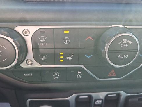 Used 2021 Jeep Wrangler Unlimited Sport AWD/4WD image 11