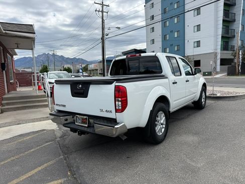 Used 2021 Nissan Frontier SV w/ SV Utility Package AWD/4WD image 5