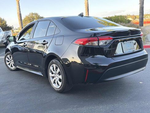 Used 2025 Toyota Corolla LE FWD image 8