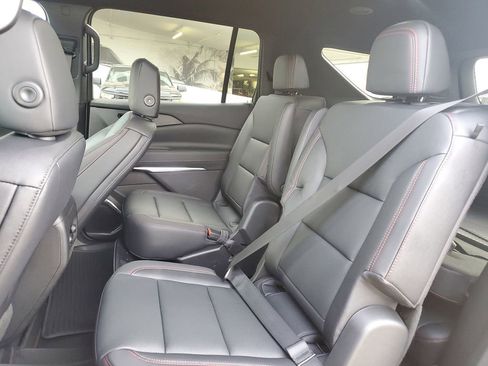 New 2026 Chevrolet Traverse Z71 w/ Enhanced Driving Package image 14