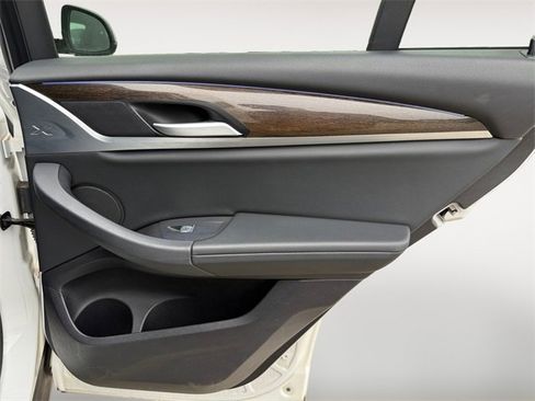 Used 2023 BMW X4 xDrive30i image 29