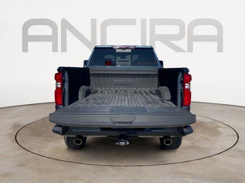 Used 2020 Chevrolet Silverado 2500 High Country w/ Technology Package image 12