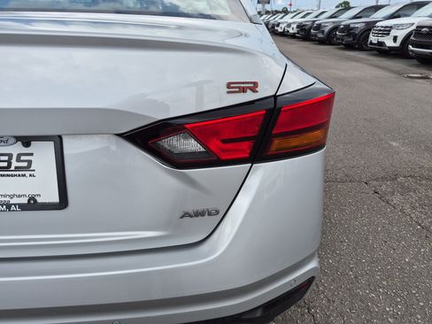 Used 2024 Nissan Altima 2.5 SR AWD/4WD image 7