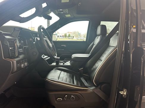 Used 2023 GMC Sierra 1500 AT4X image 8