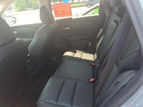 Certified 2026 Nissan Rogue SL AWD/4WD image 8