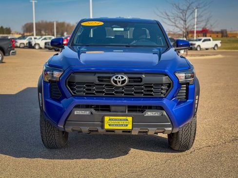 Used 2024 Toyota Tacoma TRD Off-Road AWD/4WD image 2