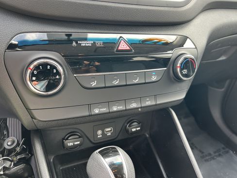 Used 2017 Hyundai Tucson SE FWD image 25