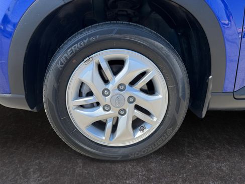 Used 2022 Hyundai Venue SE FWD image 10