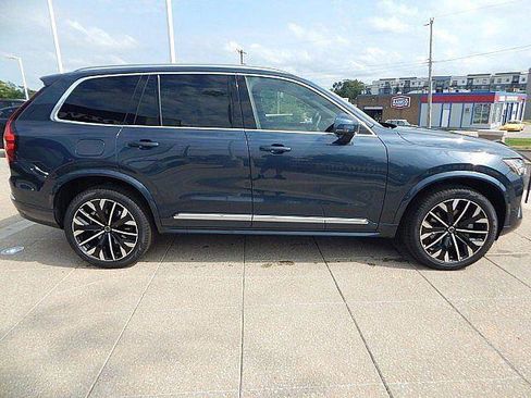 New 2026 Volvo XC90 B6 Plus w/ Protection Package Premier AWD/4WD image 7