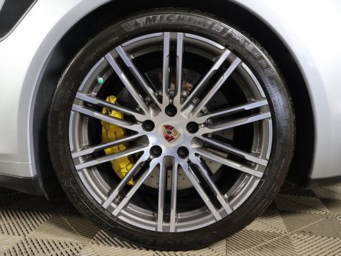 Used 2015 Porsche 911 Turbo S image 19