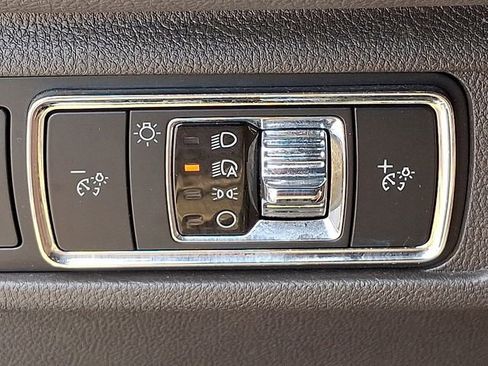 Used 2021 Lincoln Corsair AWD w/ Premium Package image 33