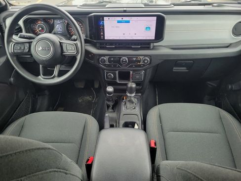 Used 2024 Jeep Wrangler Sport image 11