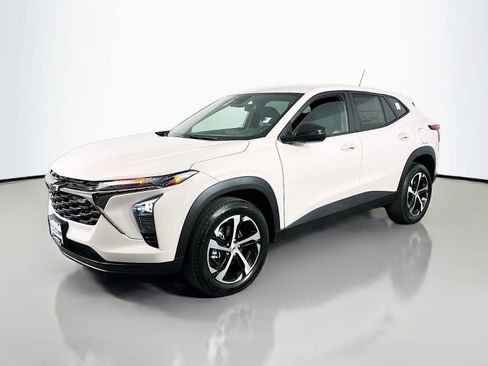 New 2026 Chevrolet Trax RS w/ Driver Confidence Package image 3