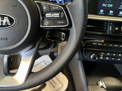 Used 2020 Kia Optima LX image 11