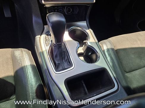 Used 2019 Jeep Grand Cherokee Altitude RWD image 29