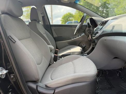 Used 2013 Hyundai Accent GLS w/ Premium Pkg FWD image 20