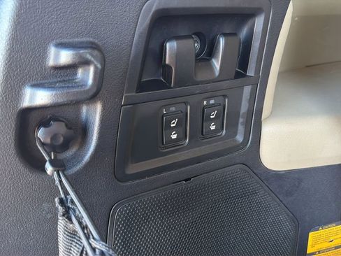 Used 2014 Toyota Sequoia Limited image 22